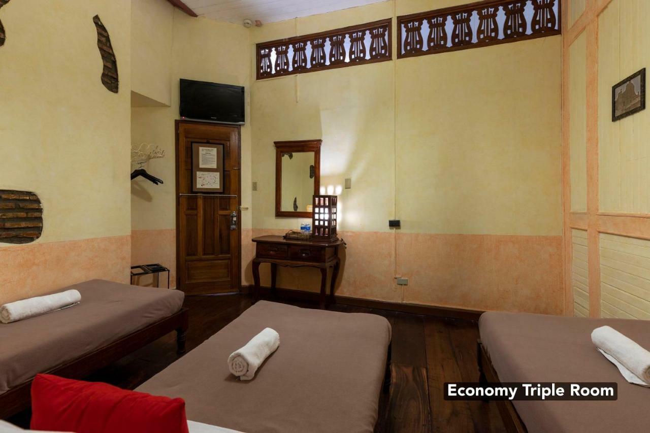 Zen Rooms Grandpa'S Inn Vigan Exterior foto