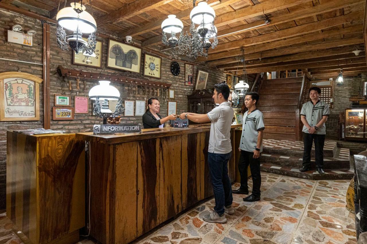 Zen Rooms Grandpa'S Inn Vigan Exterior foto